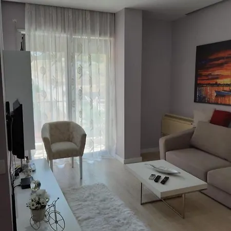 Sea And Hill View Apartment